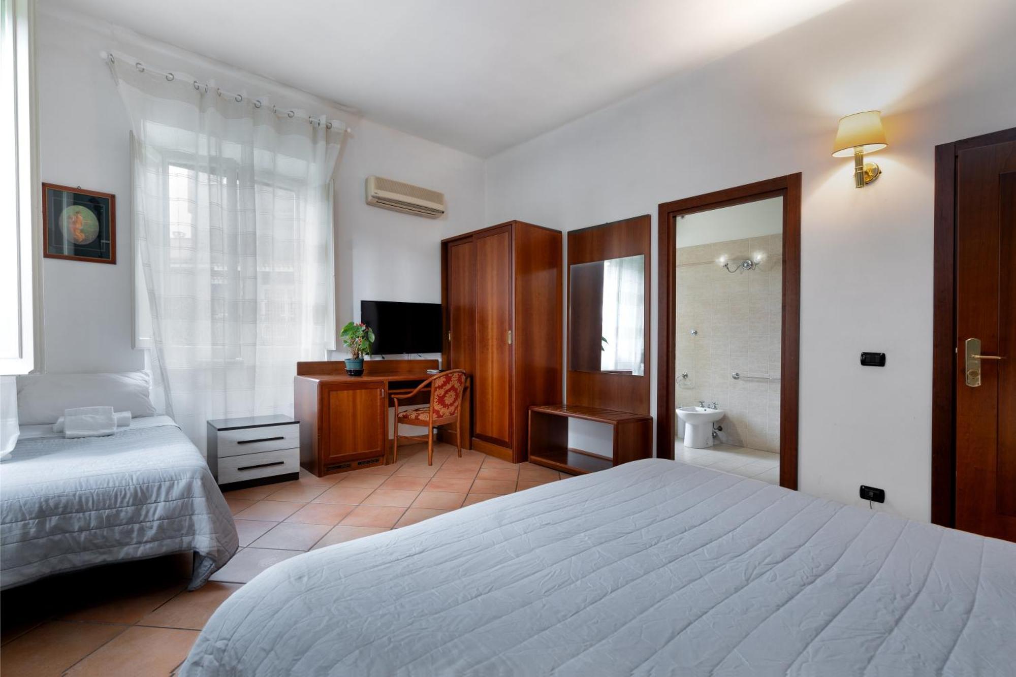 Affittacamere Comfort Gaia Tor Vergata 2*